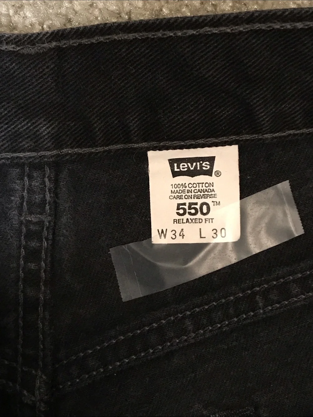 Men’s preowned Levi’s 550 relaxed jeans 34 x 30 - dark black denim
